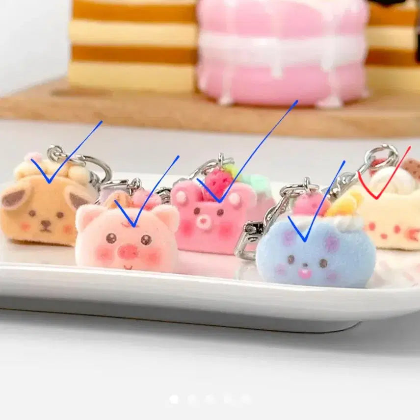 [BUNJANG] Poseul Poseul Random Cake Keyring / 포슬포슬 랜덤 케이크 키링