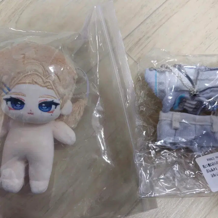 [BUNJANG] PLAVE Noah + Concert Uniform Doll / 플레이브 챱쁜라 노아+콘서트제복