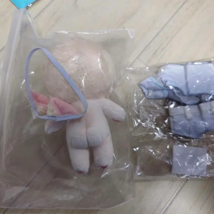 [BUNJANG] PLAVE Noah + Concert Uniform Doll / 플레이브 챱쁜라 노아+콘서트제복