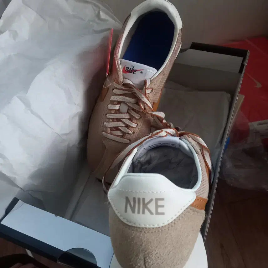 [BUNJANG] Nike Women's LD-1000 Sneaker Size 250 / 나이키 우먼스 LD 1000 베이지