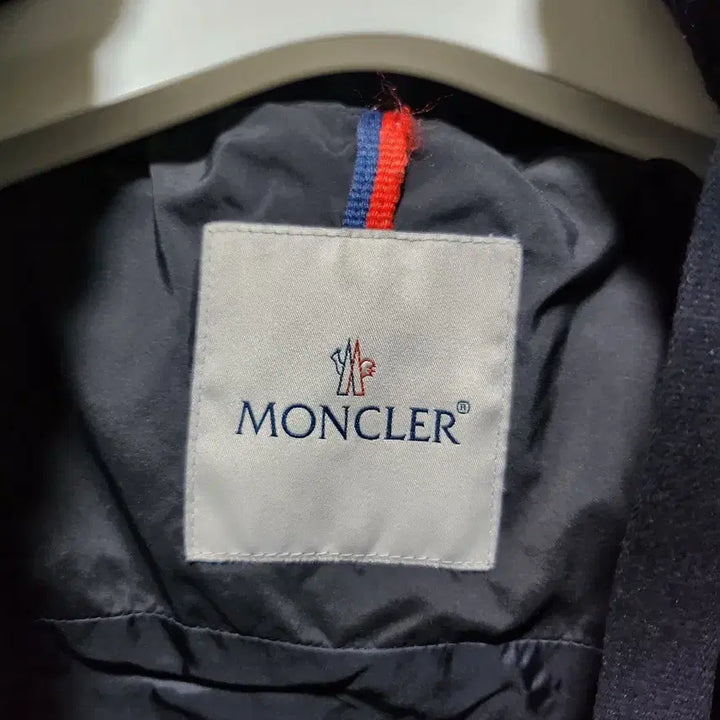 [BUNJANG] Moncler Hooded Padded Jacket Black / 몽클레어 후드 패딩 블랙 1사이즈
