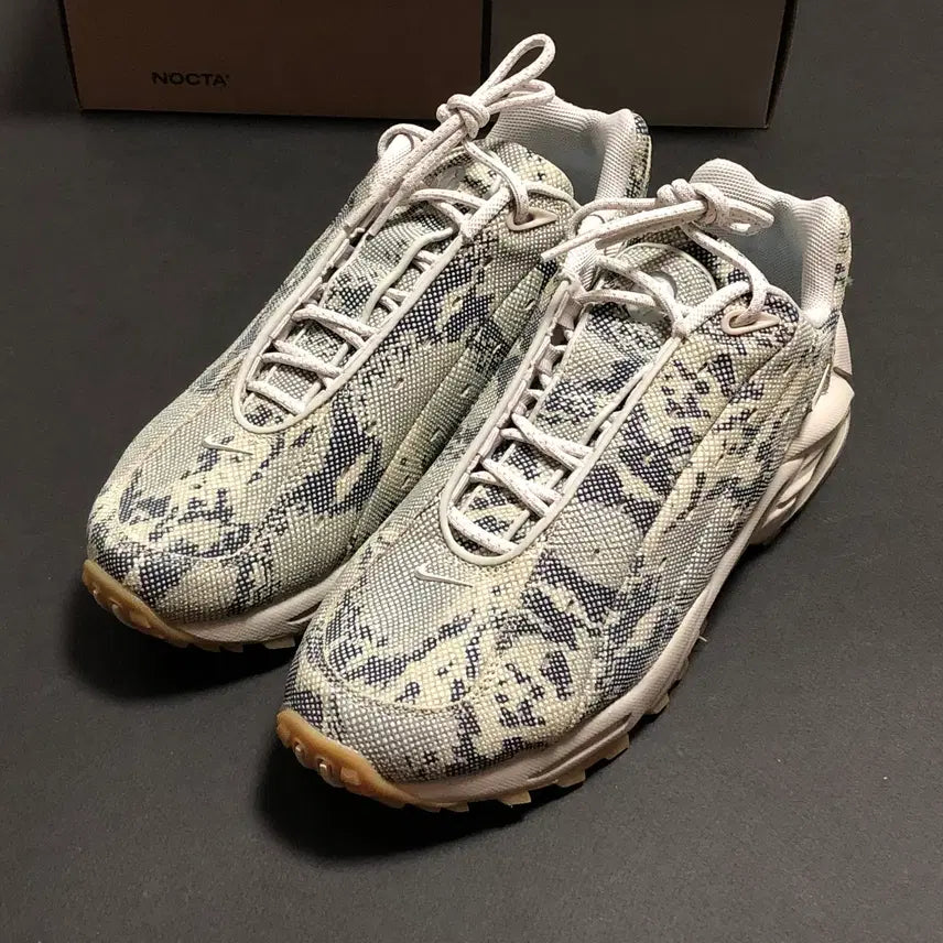 [BUNJANG] Nike Drake NOCTA Hot Step Air Terra Light Bone Sneakers / 나이키 X 드레이크 녹타 핫 스텝 에어 테라 라이트 본
