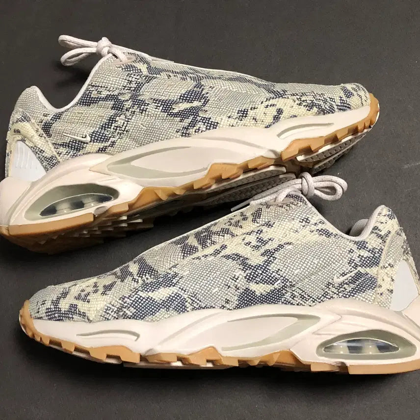 [BUNJANG] Nike Drake NOCTA Hot Step Air Terra Light Bone Sneakers / 나이키 X 드레이크 녹타 핫 스텝 에어 테라 라이트 본
