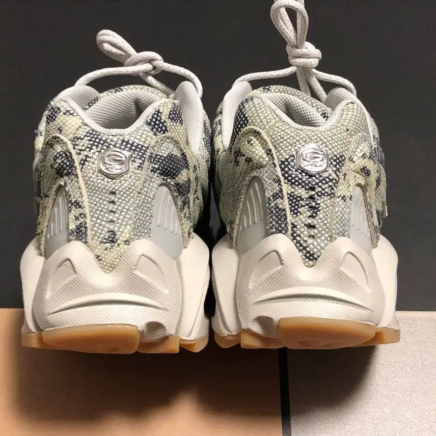 [BUNJANG] Nike Drake NOCTA Hot Step Air Terra Light Bone Sneakers / 나이키 X 드레이크 녹타 핫 스텝 에어 테라 라이트 본