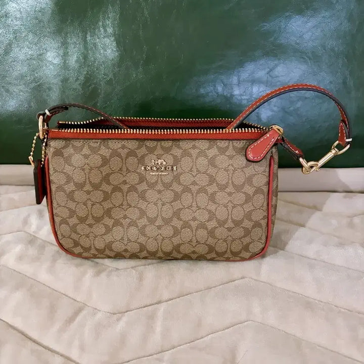 [BUNJANG] Coach Signature Mini Shoulder Crossbody Bag / 코치 시그니처 미니 숄더 크로스백