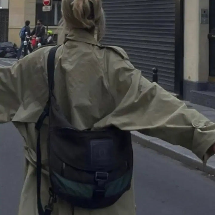 [BUNJANG] Chanel Sports Line Messenger Bag / 샤넬 스포츠 라인 메신저 백