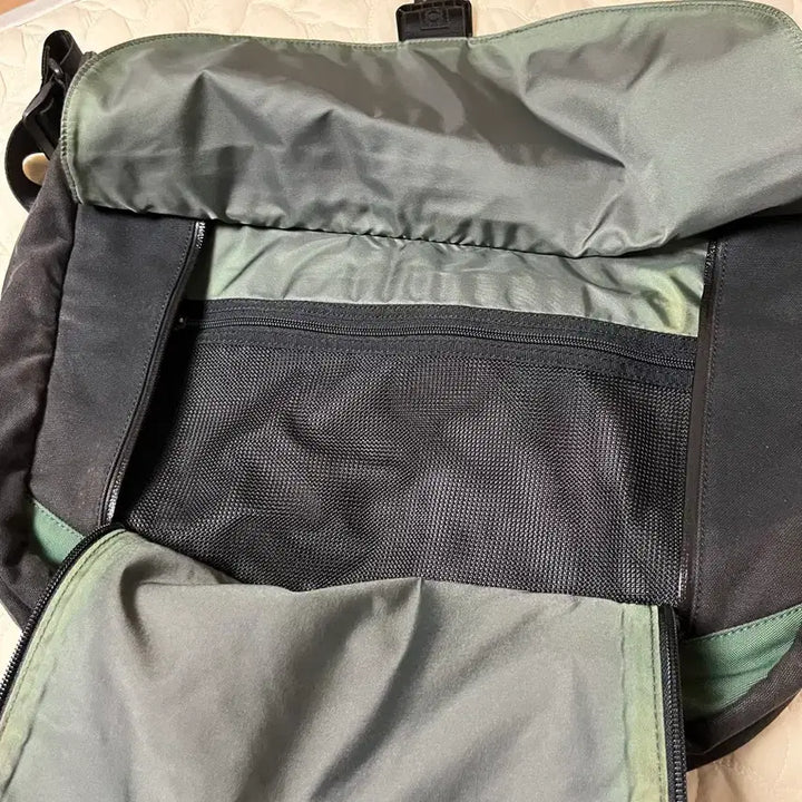 [BUNJANG] Chanel Sports Line Messenger Bag / 샤넬 스포츠 라인 메신저 백