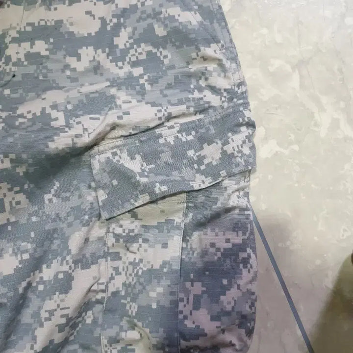 [BUNJANG] Military ACU Digital Camo Cargo Pants / 미군 ACU 디지털 카모 카고 바지 s-r