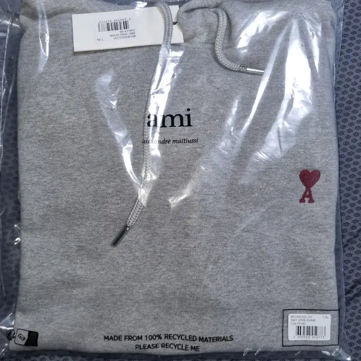 [BUNJANG] BTS Small Heart Logo Hoodie (Gray/Black) / 아미 스몰 하트 로고 후드티 그레이/블랙