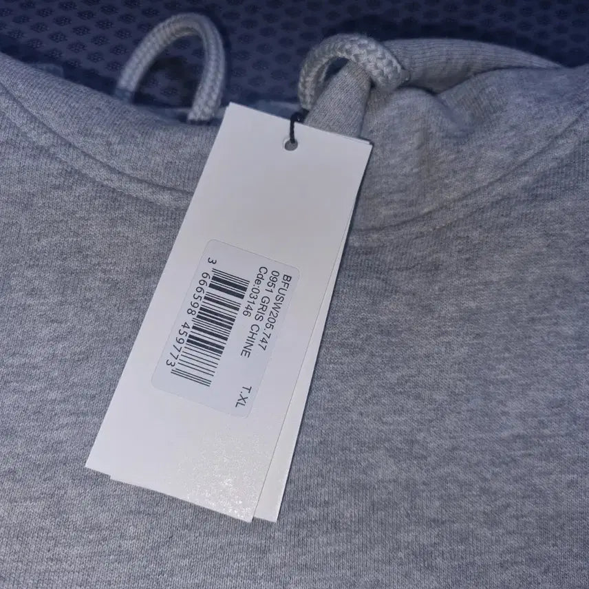 [BUNJANG] BTS Small Heart Logo Hoodie (Gray/Black) / 아미 스몰 하트 로고 후드티 그레이/블랙