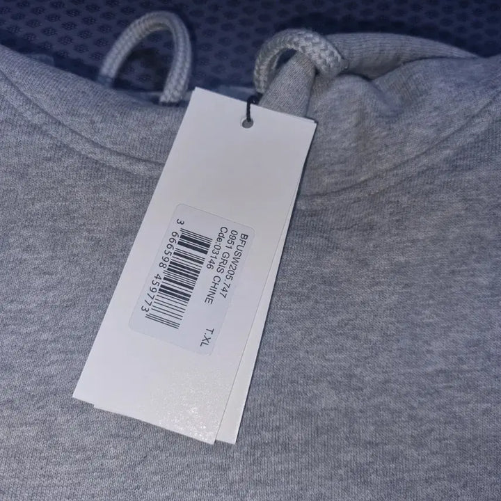 [BUNJANG] BTS Small Heart Logo Hoodie (Gray/Black) / 아미 스몰 하트 로고 후드티 그레이/블랙