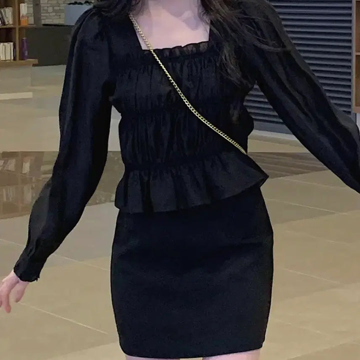 [BUNJANG] Yemo Mile Cherry Shirring Blouse (Black) / 예모마일 체리 셔링 블라우스 (블랙)