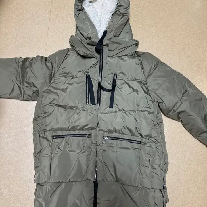 [BUNJANG] Hooded Padded Jacket / 카키색 후드 패딩 판매