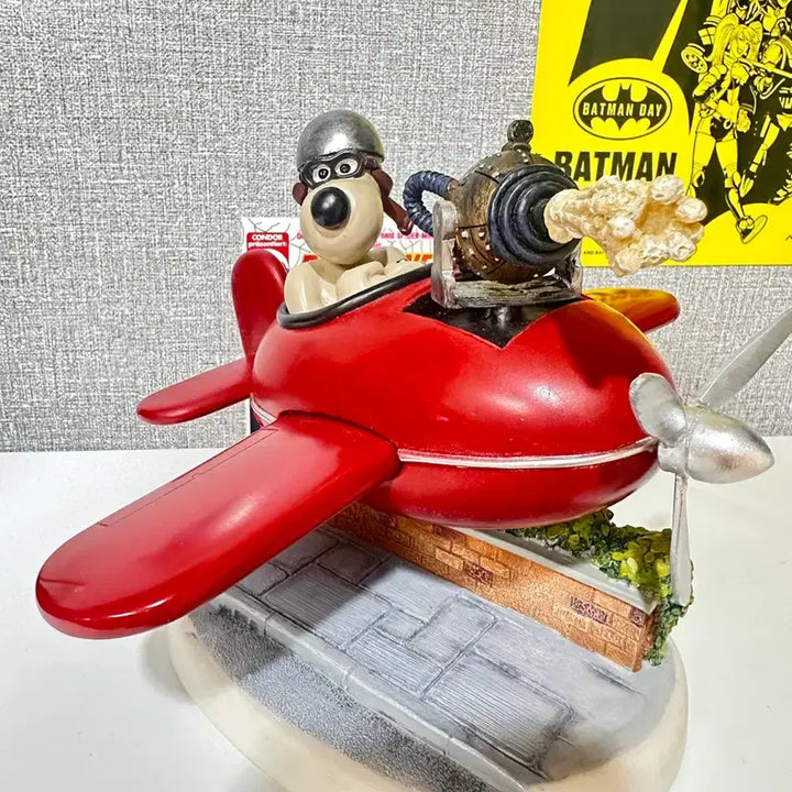 [BUNJANG] Wallace and Gromit Limited Edition Airplane Figure / 월레스와 그로밋 한정판 비행기
