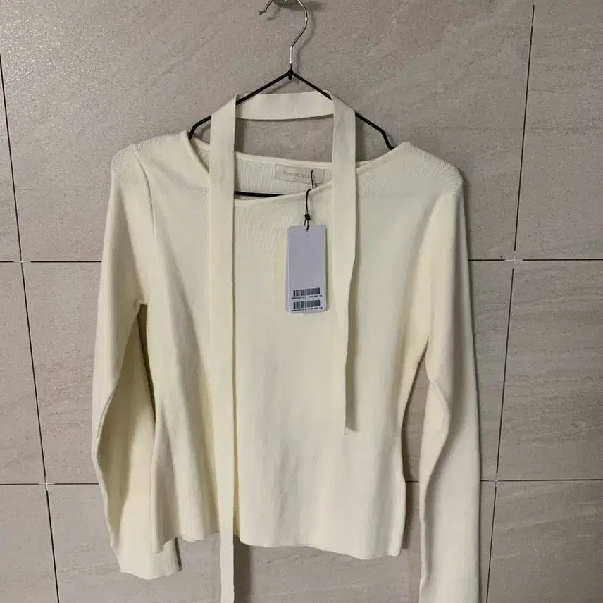 [BUNJANG] Plastic Island Tiny Knit Ivory S / (정가8만원) 플라스틱아일랜드 타이 니트 아이보리 S