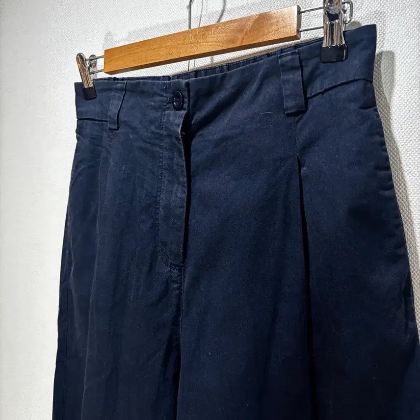 [BUNJANG] COS One-Tuck Pleated Semi-Balloon Cotton Pants Navy / 택포/S급/M) COS 원턱 플리츠 세미 벌룬 코튼 팬츠 네이비