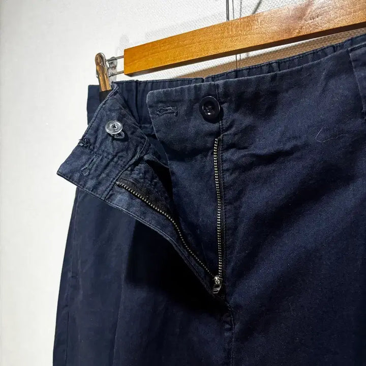 [BUNJANG] COS One-Tuck Pleated Semi-Balloon Cotton Pants Navy / 택포/S급/M) COS 원턱 플리츠 세미 벌룬 코튼 팬츠 네이비