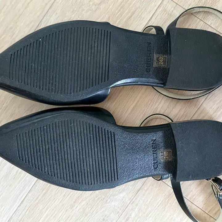 [BUNJANG] Cuerno Madrid 11 Black / 쿠에른 마드리드11 블랙