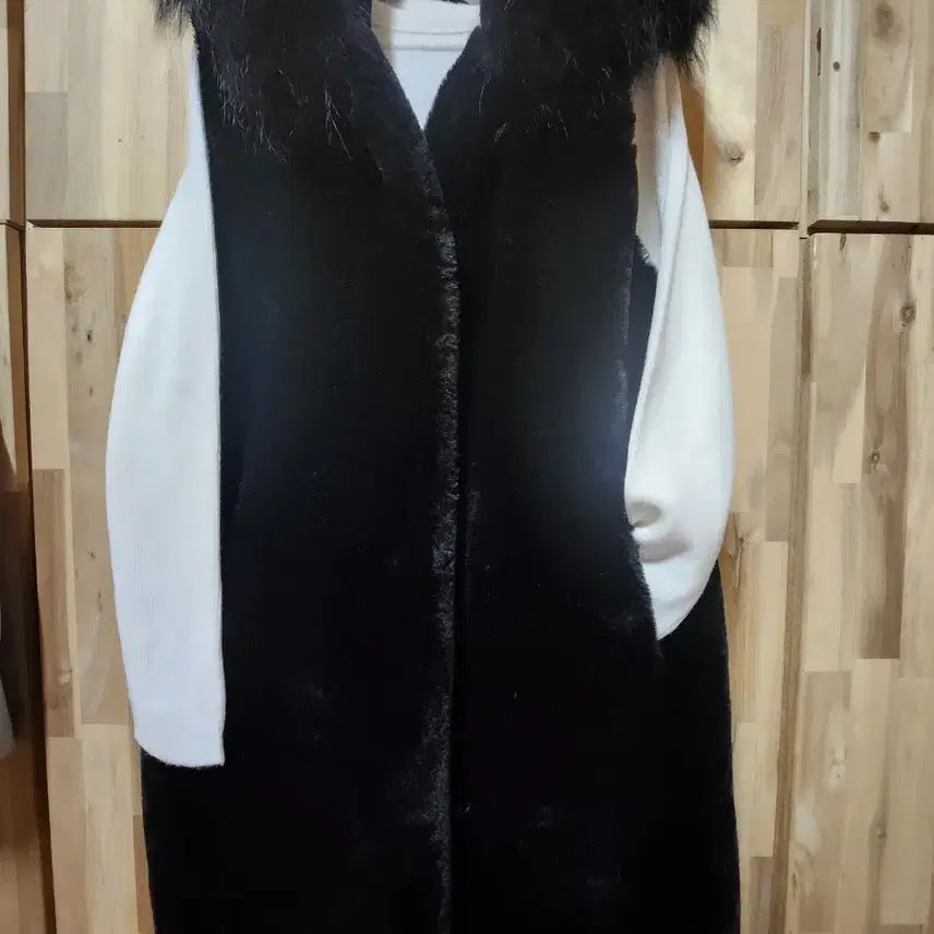 [SOLD OUT] 택포)ab.plus /천연모피(라쿤)후드 베스트