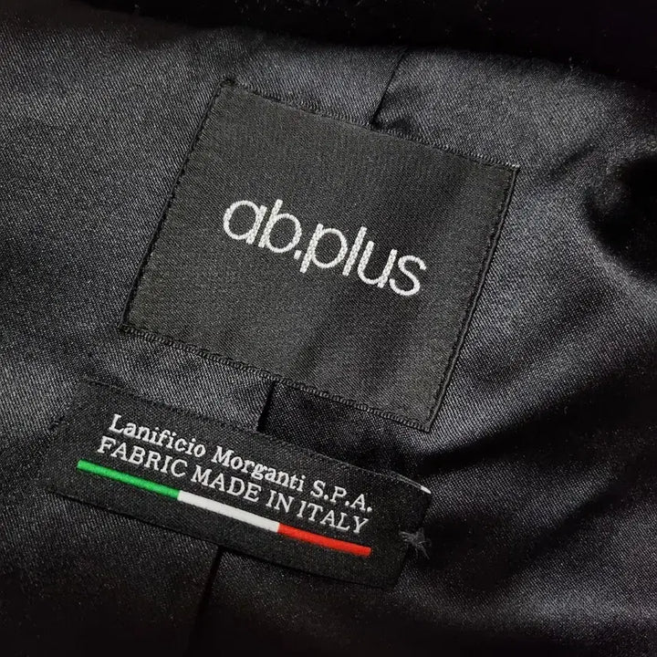 [SOLD OUT] 택포)ab.plus /천연모피(라쿤)후드 베스트