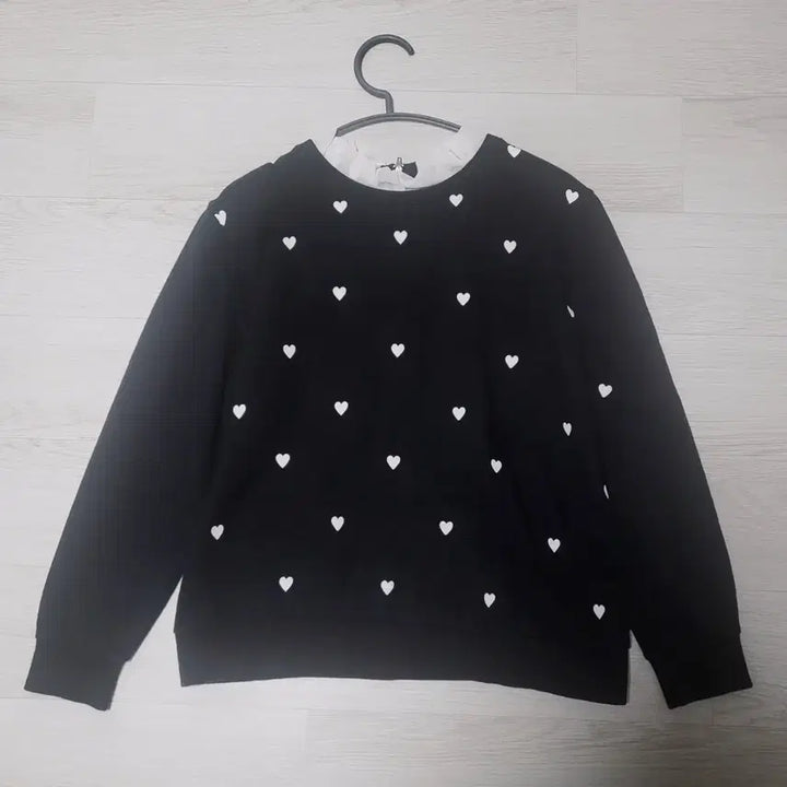 [SOLD OUT] 더스토아 레이스 맨투맨 봄가을