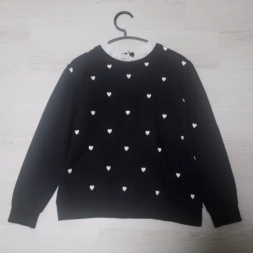 [SOLD OUT] 더스토아 레이스 맨투맨 봄가을