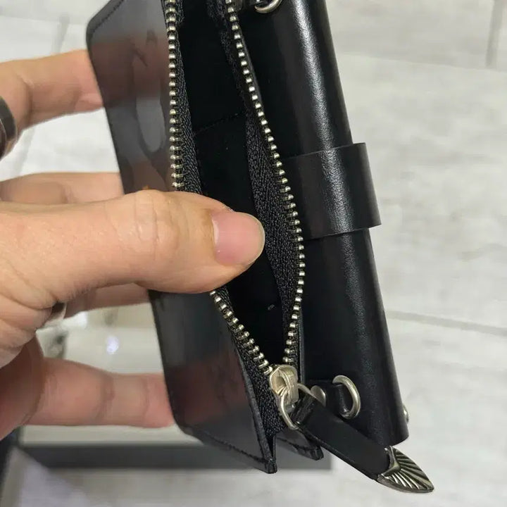 [BUNJANG] TOGA Studded Chain Wallet Mini Bag / TOGA 토가 지갑 스터드 체인 월렛 미니백