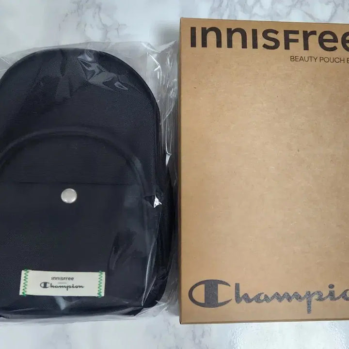 [BUNJANG] Champion 2-Way Backpack (Sealed) / (미개봉 한정판)이니스프리*챔피온2way백팩