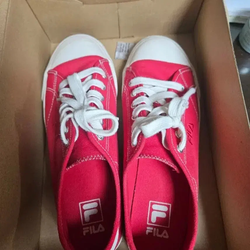 [BUNJANG] FILA Red Canvas Sneakers 270 / [FILA]휠라 레드 캔버스 스니커즈 270