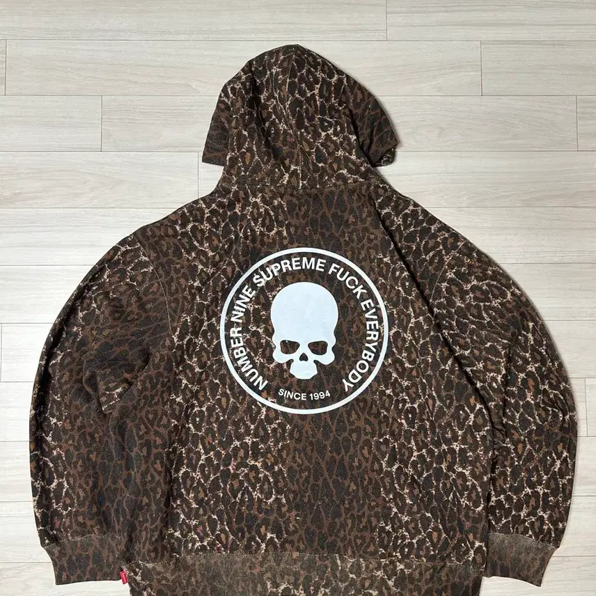 [BUNJANG] Supreme Number (N)ine Leopard Patch Hoodie / (L) 슈프림x넘버나인 후드 - 25fw