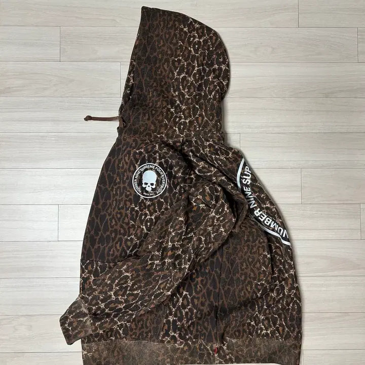 [BUNJANG] Supreme Number (N)ine Leopard Patch Hoodie / (L) 슈프림x넘버나인 후드 - 25fw