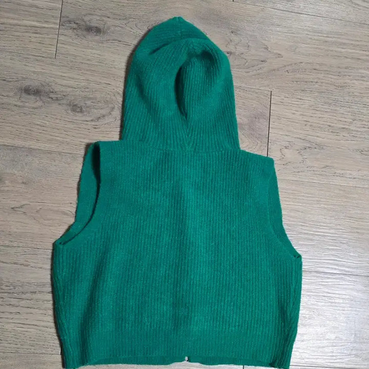 [BUNJANG] Green Knit Hooded Vest / 그린 니트 후드 조끼ㅡs m