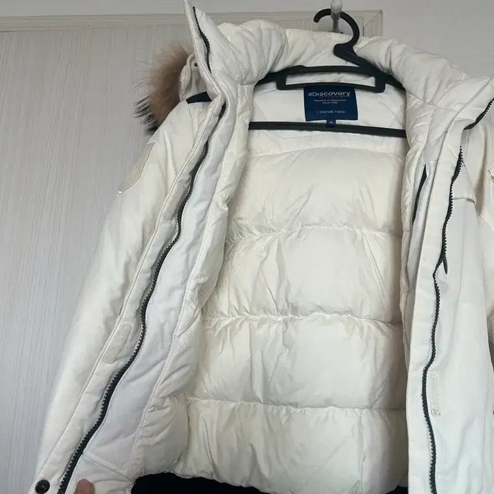 [BUNJANG] Discovery 90 White Padded Jacket / 디스커버리 흰색 패딩 점퍼 90