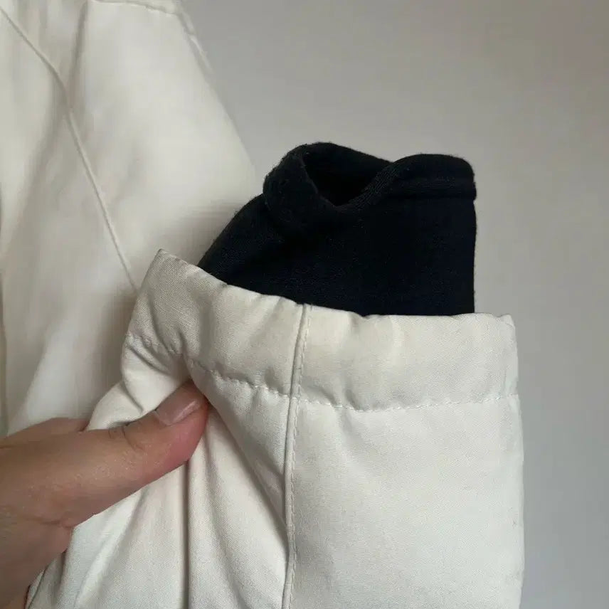 [BUNJANG] Discovery 90 White Padded Jacket / 디스커버리 흰색 패딩 점퍼 90