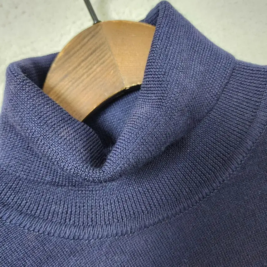 [BUNJANG] Mollado Navy Turtleneck Sweater / 모라도 네이비 톤 터틀넥 니트 스웨터 66-77