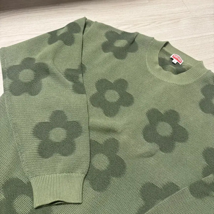 [BUNJANG] KENZO Flower Pattern Knit Olive / KENZO 플라워 패턴 니트 올리브