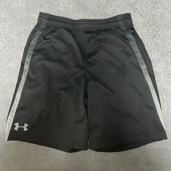 [SOLD OUT] [L] 언더아머 매쉬 쇼츠 반바지