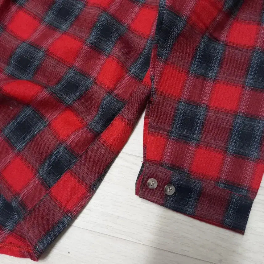 [BUNJANG] Oversized Asymmetrical Checkered Shirt / 새상품 여성 오버핏 언발체크남방