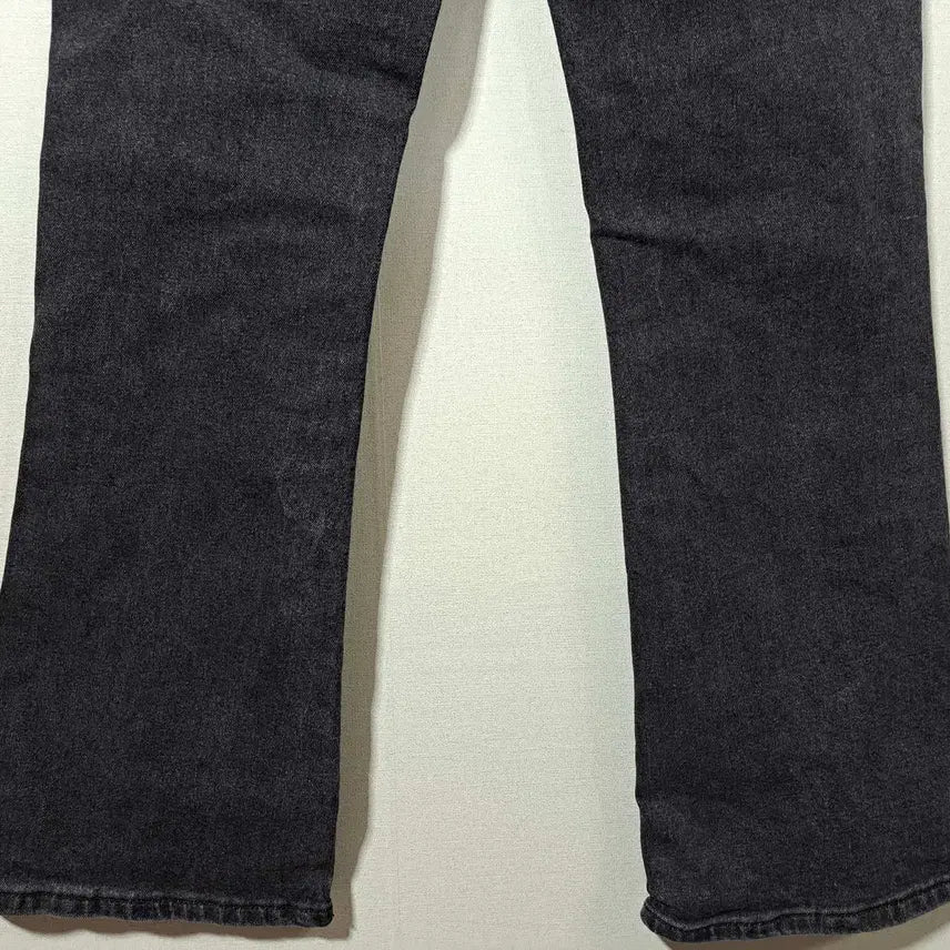 [BUNJANG] Unbranded Bootcut Jeans (Size M) / 새상품) 여성 부츠컷 청바지 M (c사67)