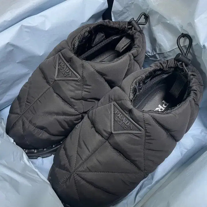 [SOLD OUT] (정품) 프라다 패딩 슈즈 라일론 슈즈
