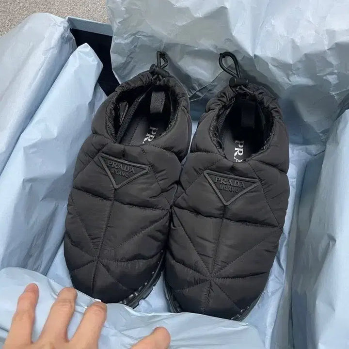 [SOLD OUT] (정품) 프라다 패딩 슈즈 라일론 슈즈