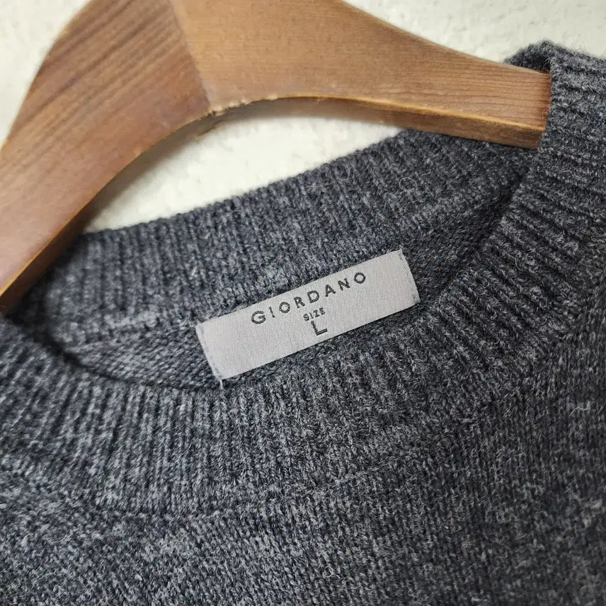 [BUNJANG] Giordano Gray Knit Sweater L / 지오다노 회색 니트 스웨터 L