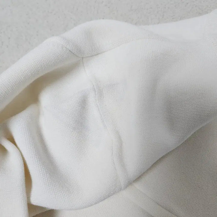 [BUNJANG] Uniqlo Ivory Knit Sweater L / 유니클로 아이보리 니트 스웨터 L