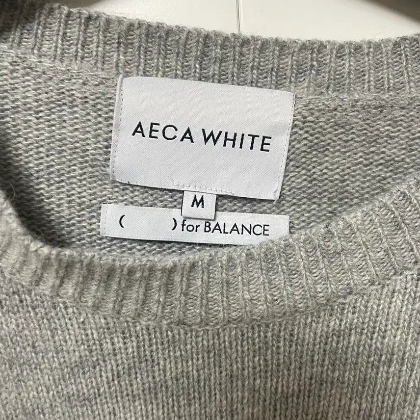 [BUNJANG] Aeka Wool Blended Knit Sweater / 에이카 울 블렌딩 니트