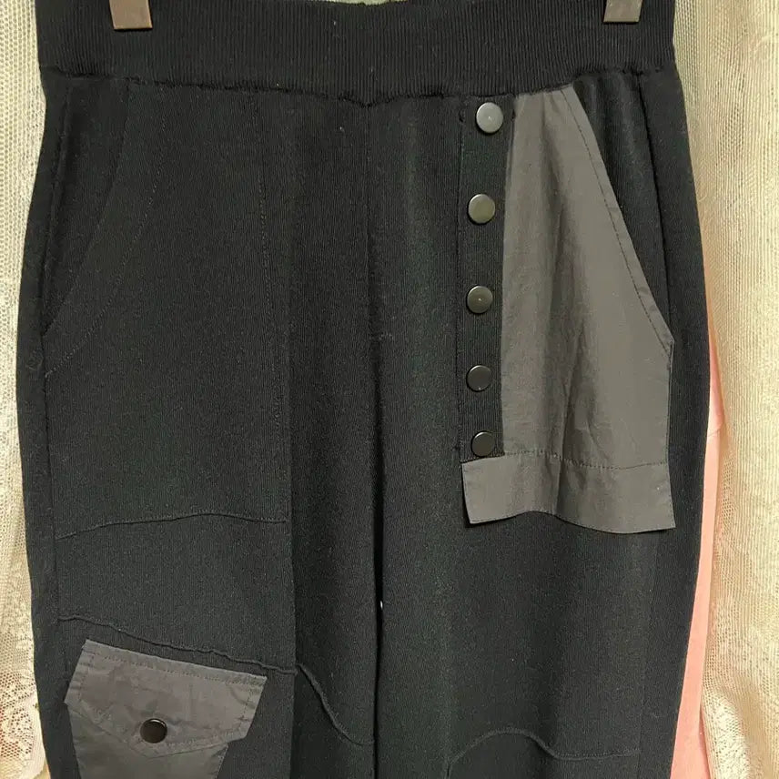 [BUNJANG] Black Knit Color Block Jogger Pants / 블랙 니트 배색 조거 팬츠
