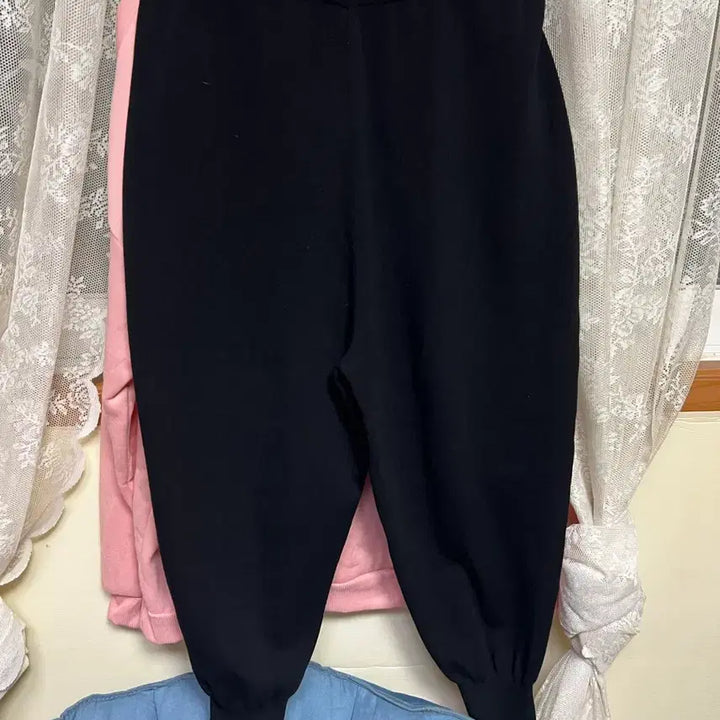 [BUNJANG] Black Knit Color Block Jogger Pants / 블랙 니트 배색 조거 팬츠