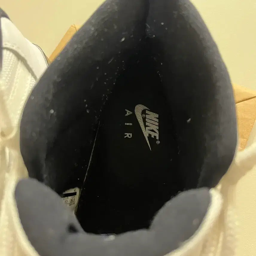 [BUNJANG] Air Jordan 11 Retro Concord White Black / 에어 조던 11 레트로 콩코드 화이트 블랙