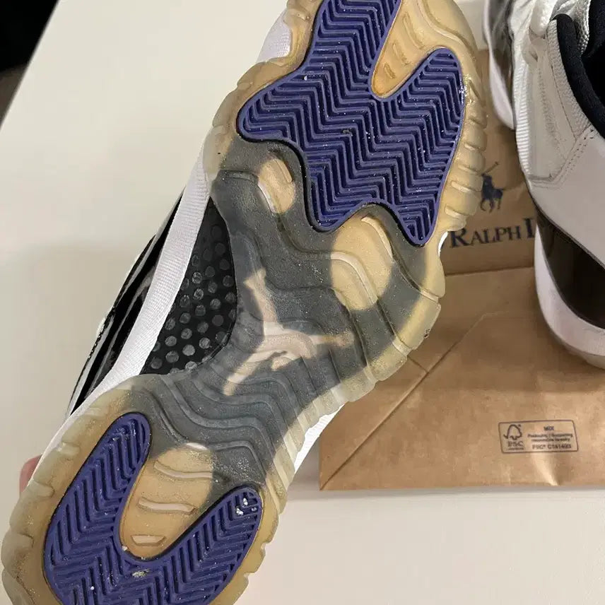 [BUNJANG] Air Jordan 11 Retro Concord White Black / 에어 조던 11 레트로 콩코드 화이트 블랙