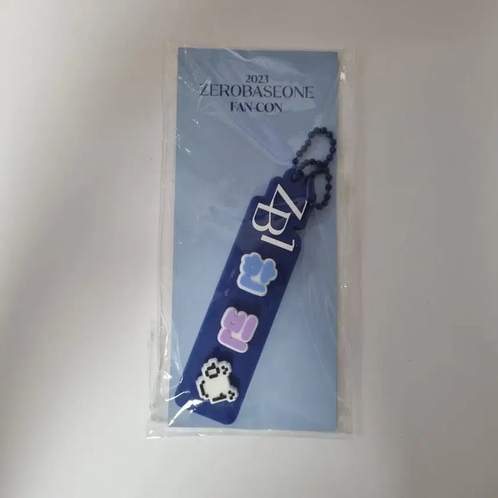 [BUNJANG] ZB1 Sung Hanbin Name Tag / ZB1 성한빈 네임택