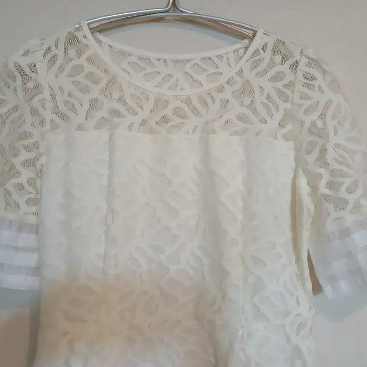 [BUNJANG] Lace Midi Dress / 셀프 웨딩 하객룩 레이스 드레스 홀복 체크 자카드 정장 원피스 데이트룩